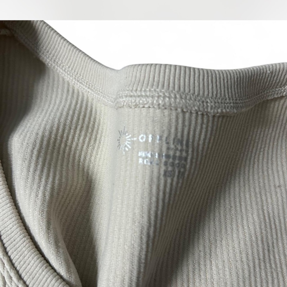 Gray Ribbed Women's Top - Picture 3 of 4
